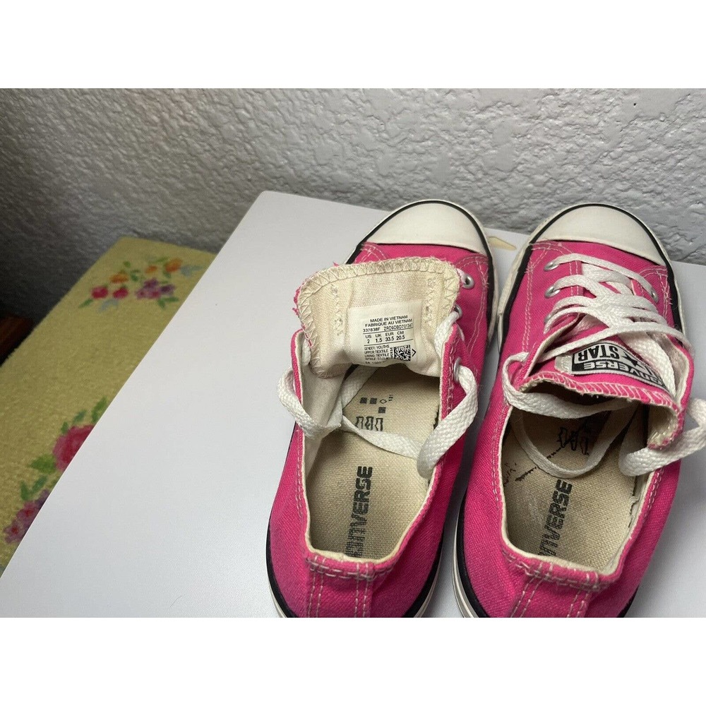 Converse Chuck Taylor All Star Hot Pink Sneakers Kids size 2